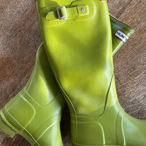 Hunter tall rain boots wellies 7 bright green